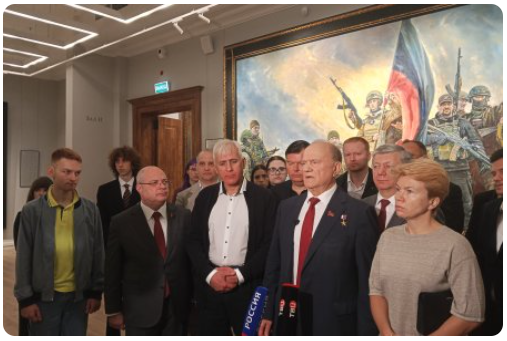 A történelem vörös zászlaja alatt: Gennagyij Zjuganov és a kommunista párt képviselői ellátogattak a moszkvai Vaszilij Nyesztyerenko Művészeti Galériába.