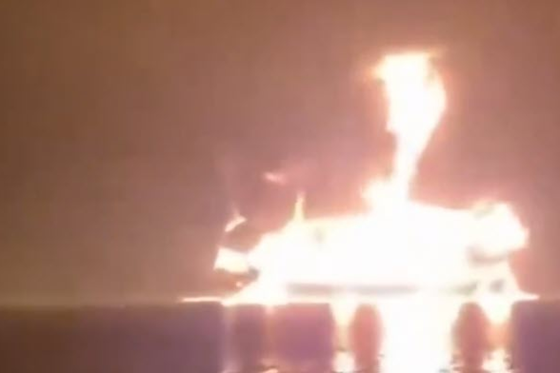 Két olajszállító tartályhajót támadtak meg és égettek fel a Perzsa-öbölben 2026. március 11.